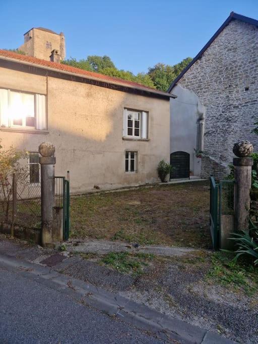 "La Tour", Logement Cosy, Au Calme Vertrieu Exterior photo